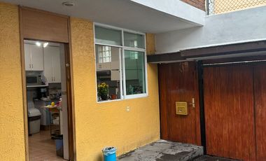 VENDO MUY AMPLIA Y COMODA CASA EN LA DEL VALLE  ATRAS DE LIVERPOOL INSURGENTES