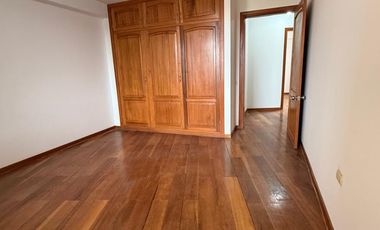 VENTA DE DEPARTAMENTO 3° PISO URB. STA. EDELMIRA.