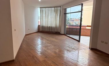 VENTA DE DEPARTAMENTO 3° PISO URB. STA. EDELMIRA.