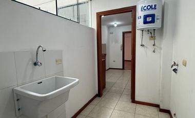VENTA DE DEPARTAMENTO 3° PISO URB. STA. EDELMIRA.