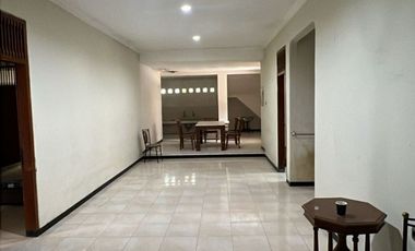 Rumah Dijual Lokasi Strategis Berada di Jl. Menoreh Semarang