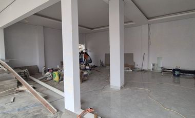 Bangunan Kantor Lokasi Strategis Dekat RS Bedah Adelia Banguntapan, Bantul