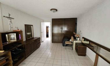 VENTA DE CASA EN LA COLONIA BOSQUES DE ARAGON
