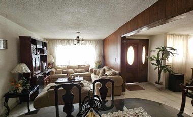 VENTA DE CASA EN LA COLONIA BOSQUES DE ARAGON