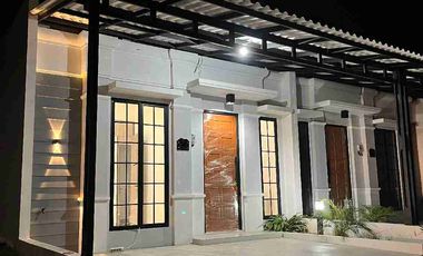 Rumah di Jual Beverly Lake