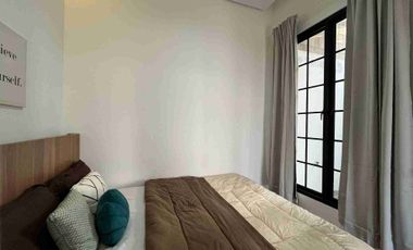 Rumah di Jual Beverly Lake