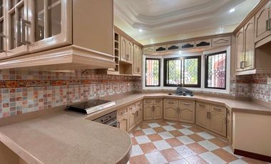 FOR RENT / SALE WELL MAINTAINED MEDITERRANEAN BUNGALOW IN BF HOMES