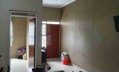 ruko di kawasan perumahan dekat mainroad ga sampe 1m!