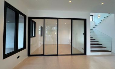 JAPANDI MODERN HOUSE FOR SALE IN BF HOMES