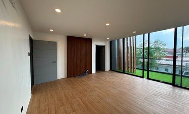 JAPANDI MODERN HOUSE FOR SALE IN BF HOMES