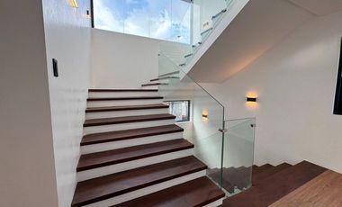 JAPANDI MODERN HOUSE FOR SALE IN BF HOMES