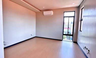 FOR SALE 5 % DOWNPAYMENT ONLY ( 1,915,000.00 ) BRAND NEW MODERN HOUSE AND LOT IN BF HOMES PARANAQUE