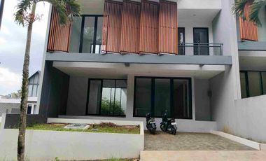 Rumah Dago nuansa villa sejuk  Bandung utara