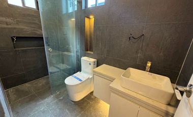 5 % DOWNPAYMENT THREE STOREY ZEN DESIGN HOUSE FOR SALE IN BF HOMES PARANAQUE