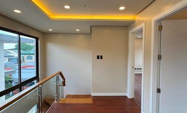 5 % DOWNPAYMENT THREE STOREY ZEN DESIGN HOUSE FOR SALE IN BF HOMES PARANAQUE