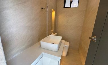 1,840,000.00 DOWNPAYMENT ONLY STUNNING MODERN DESIGN HOUSE IN BF HOMES