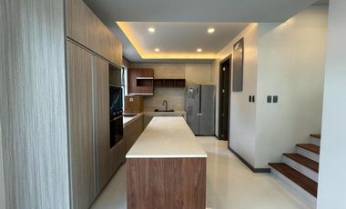 1,840,000.00 DOWNPAYMENT ONLY STUNNING MODERN DESIGN HOUSE IN BF HOMES