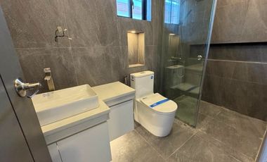 1,840,000.00 DOWNPAYMENT ONLY STUNNING MODERN DESIGN HOUSE IN BF HOMES