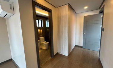 1,840,000.00 DOWNPAYMENT ONLY STUNNING MODERN DESIGN HOUSE IN BF HOMES