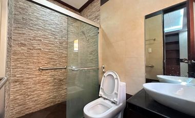 FOR SALE MASSIVE WELL MAINTAINED HOUSE IN BF HOMES