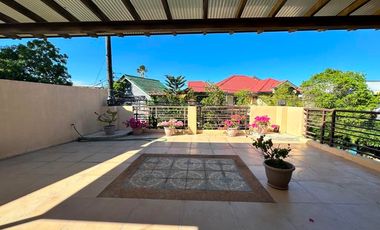 FOR SALE MASSIVE WELL MAINTAINED HOUSE IN BF HOMES