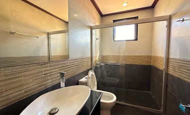 FOR SALE MASSIVE WELL MAINTAINED HOUSE IN BF HOMES