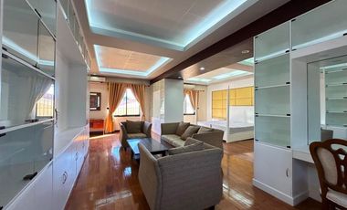 FOR SALE MASSIVE WELL MAINTAINED HOUSE IN BF HOMES