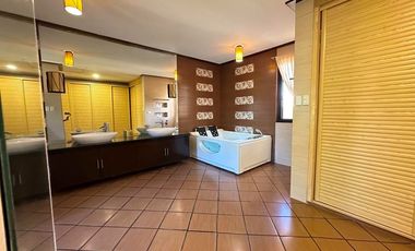 FOR SALE MASSIVE WELL MAINTAINED HOUSE IN BF HOMES