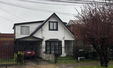 casa en calle San Luis , sector Parque Krahmer