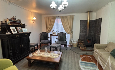 casa en calle San Luis , sector Parque Krahmer