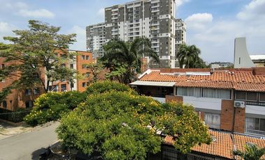 ALQUILO EXCELENTE CASA TRIPLANTA AL SUR DE CALI EN CALI CANTO.