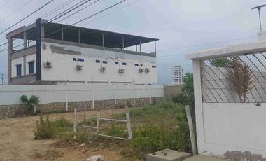 SALINAS, HERMOSO SOLAR A 300 METROS DEL MAR  , ZONA DE ALTA PLUSVALIA , CALLES PAVIMENTADAS