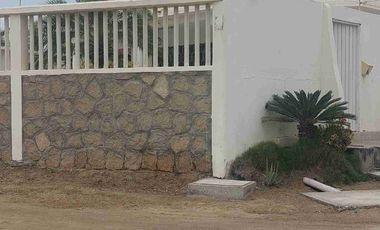 SALINAS, HERMOSO SOLAR A 300 METROS DEL MAR  , ZONA DE ALTA PLUSVALIA , CALLES PAVIMENTADAS