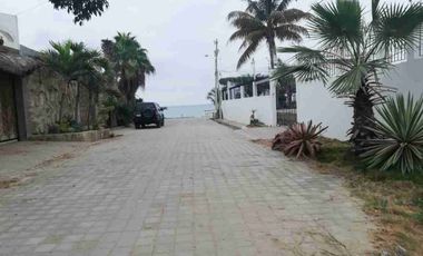 SALINAS, HERMOSO SOLAR A 300 METROS DEL MAR  , ZONA DE ALTA PLUSVALIA , CALLES PAVIMENTADAS