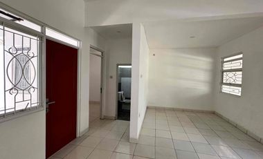 di sewakan rumah di boulevard di metland cileungsi cibubur cocok untuk sekalian untuk usaha