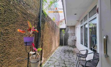 Disewakan Rumah 2 Lantai Rapi Siap Huni Full Furnish di Bintaro Sektor 9