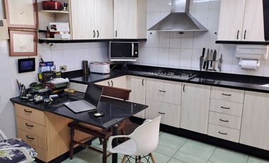 Vivienda 4 Dormitorios y 4 Baños, piscina.