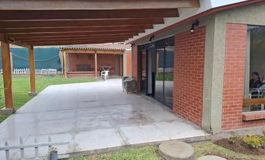CASA DE UN SOLO PISO EN LA MOLINA: 650 M2, 4 DORM+ESCRIT, 3 BAÑ, $ 498,000