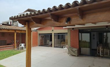 CASA DE UN SOLO PISO EN LA MOLINA: 650 M2, 4 DORM+ESCRIT, 3 BAÑ, $ 498,000