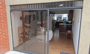 CASA DE UN SOLO PISO EN LA MOLINA: 650 M2, 4 DORM+ESCRIT, 3 BAÑ, $ 498,000