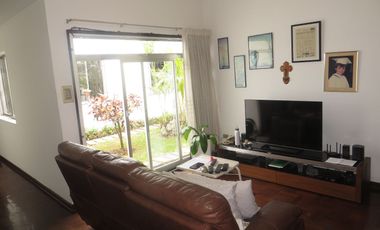 CASA DE UN SOLO PISO EN LA MOLINA: 650 M2, 4 DORM+ESCRIT, 3 BAÑ, $ 498,000