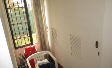 CASA DE UN SOLO PISO EN LA MOLINA: 650 M2, 4 DORM+ESCRIT, 3 BAÑ, $ 498,000