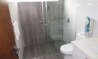 CASA DE UN SOLO PISO EN LA MOLINA: 650 M2, 4 DORM+ESCRIT, 3 BAÑ, $ 498,000