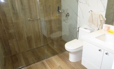 CASA DE UN SOLO PISO EN LA MOLINA: 650 M2, 4 DORM+ESCRIT, 3 BAÑ, $ 498,000