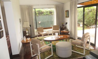 CASA DE UN SOLO PISO EN LA MOLINA: 650 M2, 4 DORM+ESCRIT, 3 BAÑ, $ 498,000