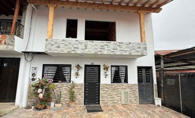 🏠 ¡Oportunidad de Inversión o Vivienda en El Carmen de Viboral! 💰✨

Se vende segundo y tercer piso en obra negra, ideal para terminar al gusto o como proyecto familiar/inversión.