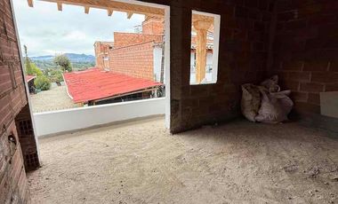 🏠 ¡Oportunidad de Inversión o Vivienda en El Carmen de Viboral! 💰✨

Se vende segundo y tercer piso en obra negra, ideal para terminar al gusto o como proyecto familiar/inversión.