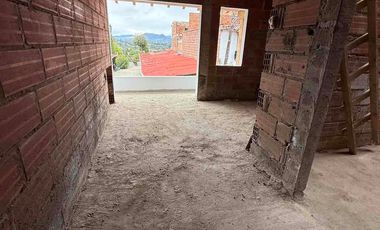 🏠 ¡Oportunidad de Inversión o Vivienda en El Carmen de Viboral! 💰✨

Se vende segundo y tercer piso en obra negra, ideal para terminar al gusto o como proyecto familiar/inversión.