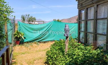 Leon Propiedades arrienda cabaña en sector Cuyuncacvi, Curacaví.