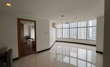 3 Bedroom Condo FOR SALE in One Central across RCBC Plaza
